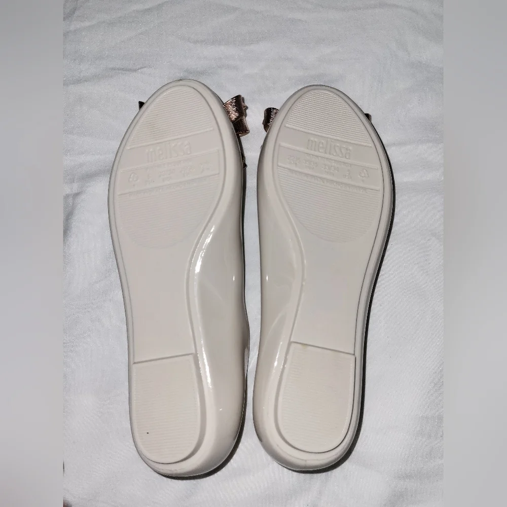 Melissa Women's Cream and Gold Bow Flats New* - Picture 2 of 3